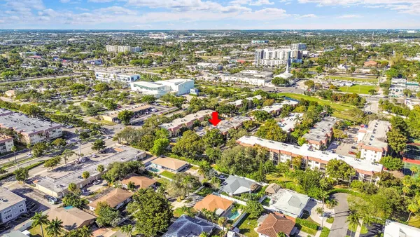 $1,900 | 138 South Cypress Road, Unit 214, Pompano Beach, FL 33060