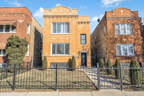 $1,800 | 1837 North Mason Avenue, Unit 1, Chicago, IL 60639