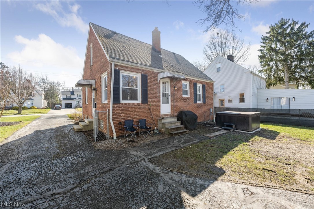 1672 Edgefield Road Lyndhurst, OH 44124 - Photo 28 of 31