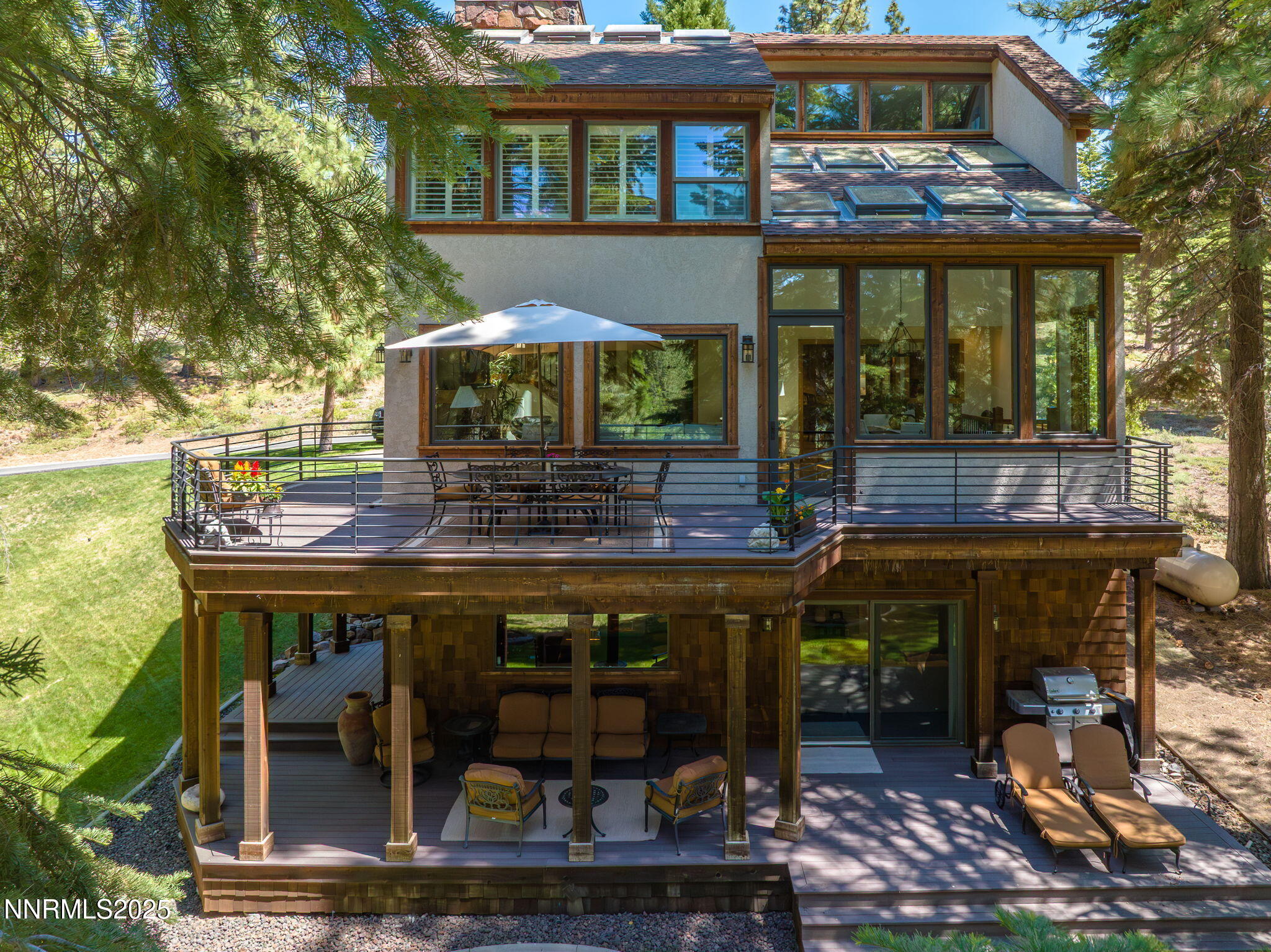 5 Kelly Circle Glenbrook, NV 89413 - Photo 4 of 38 a view of a chairs and tables in the patio