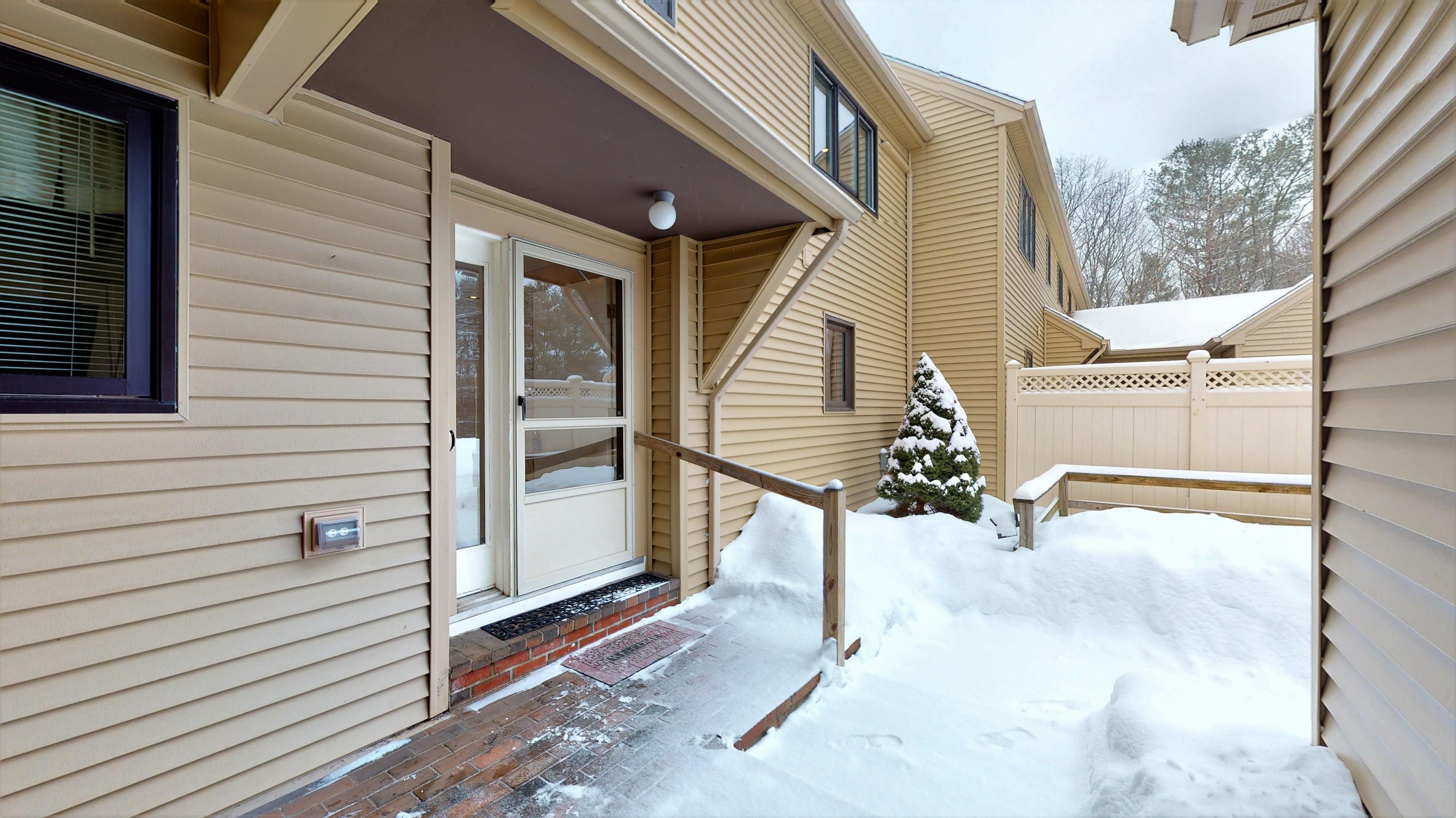 241 Sea Road, Unit 9 Kennebunk, ME 04043 - Photo 36 of 40 Back Door II