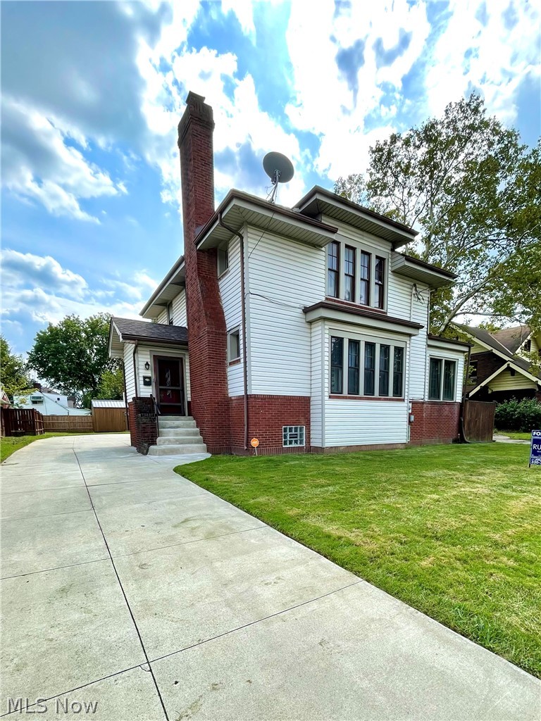 987 Copley Road Akron, OH 44320 - Photo 1 of 2