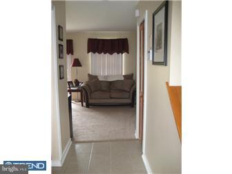 10 Brookshire Road Sicklerville, NJ 08081 - Photo 2 of 12 Foyer