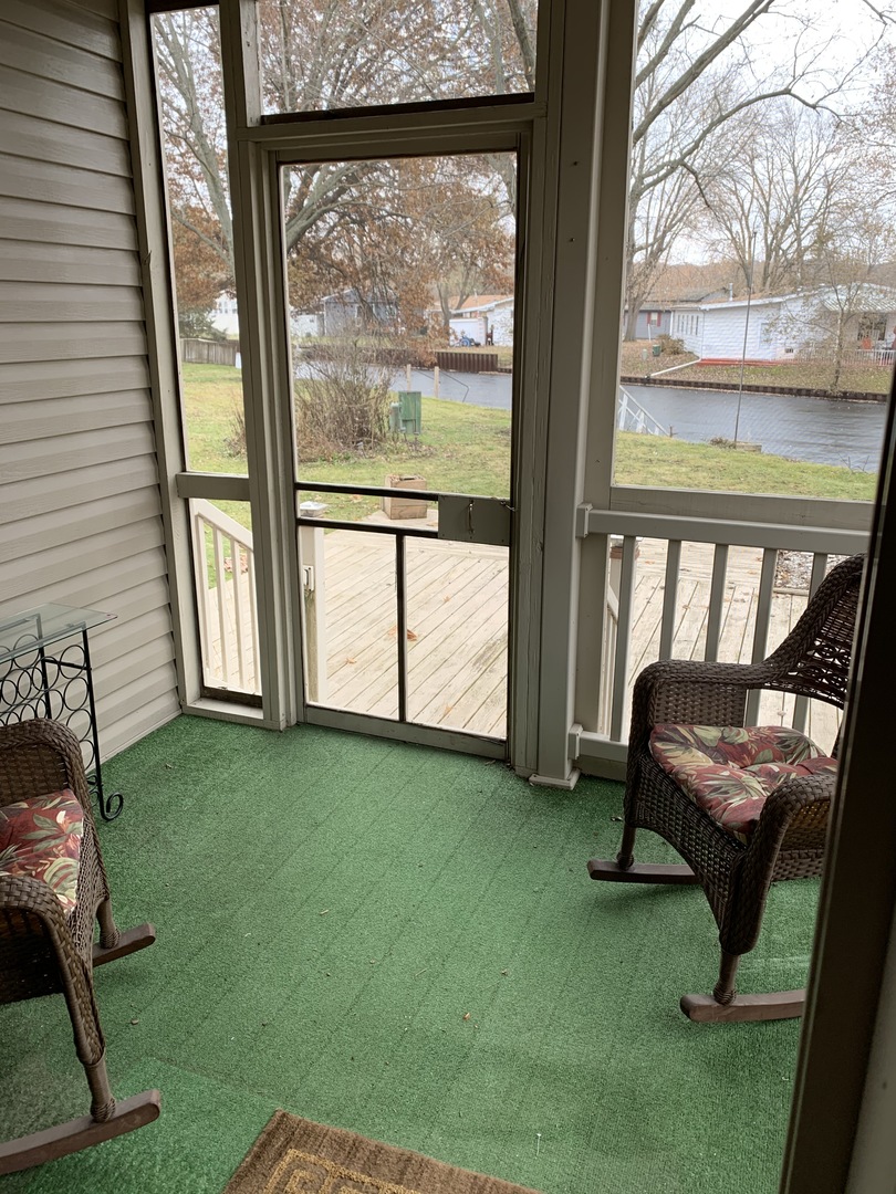 247 Northshore Road Elgin, IL 60123 - Photo 12 of 30