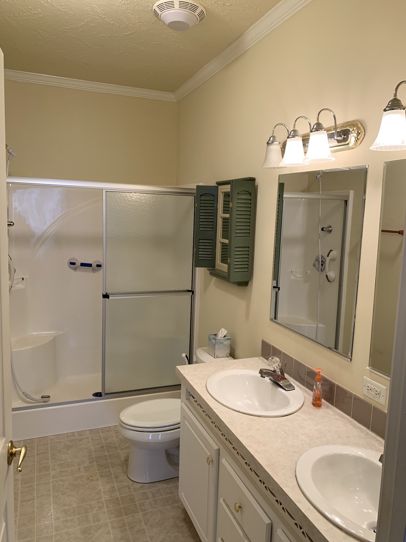 247 Northshore Road Elgin, IL 60123 - Photo 14 of 30