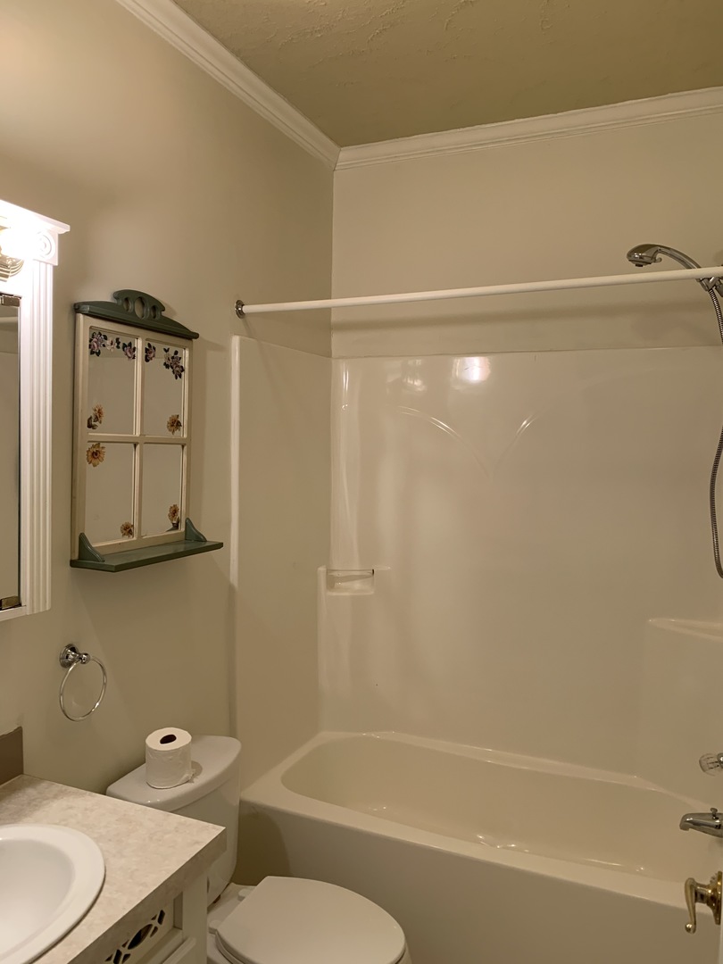 247 Northshore Road Elgin, IL 60123 - Photo 17 of 30