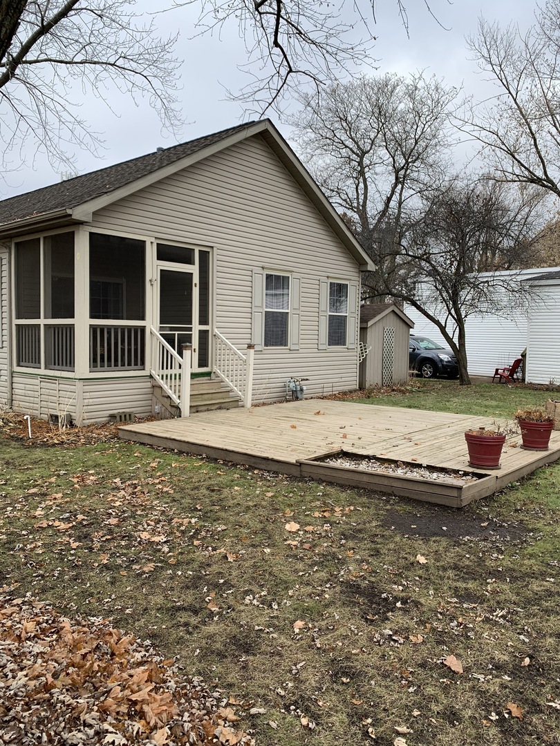 247 Northshore Road Elgin, IL 60123 - Photo 23 of 30
