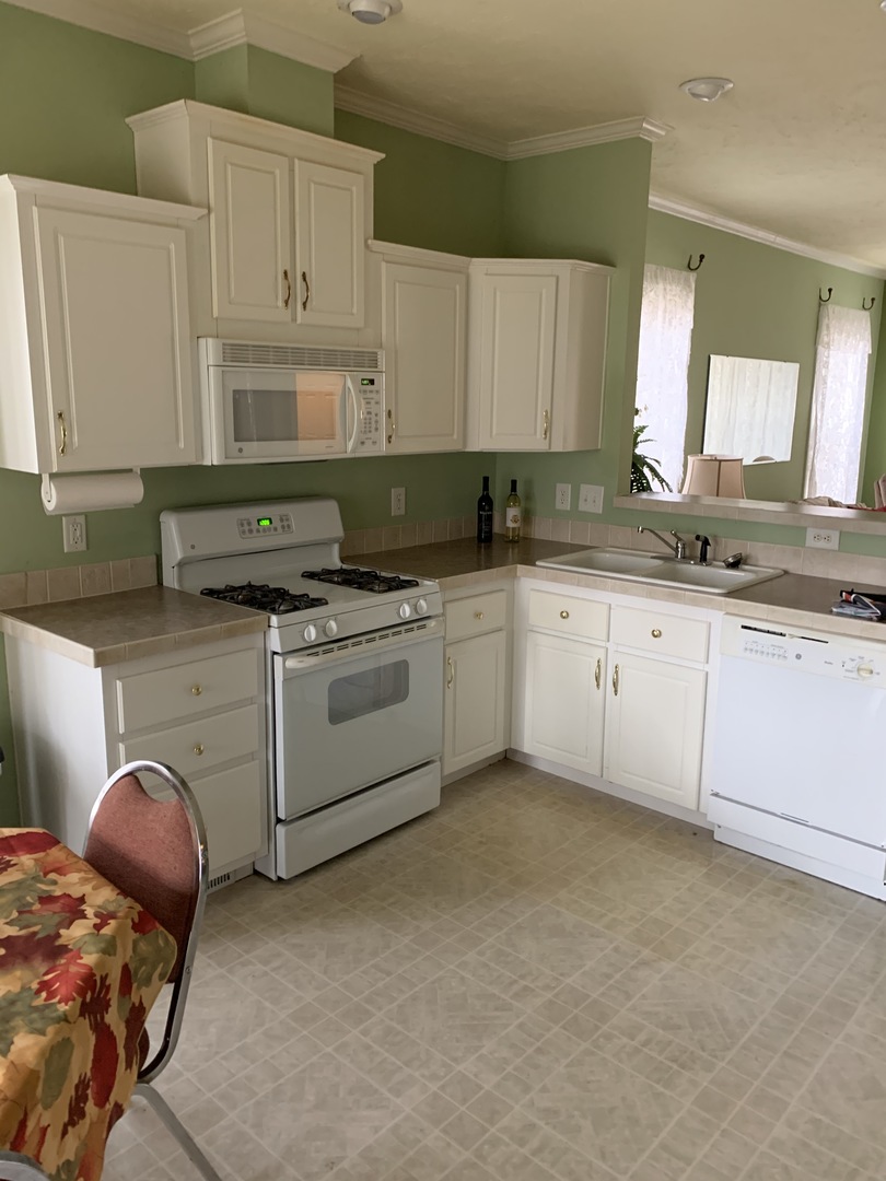 247 Northshore Road Elgin, IL 60123 - Photo 8 of 30