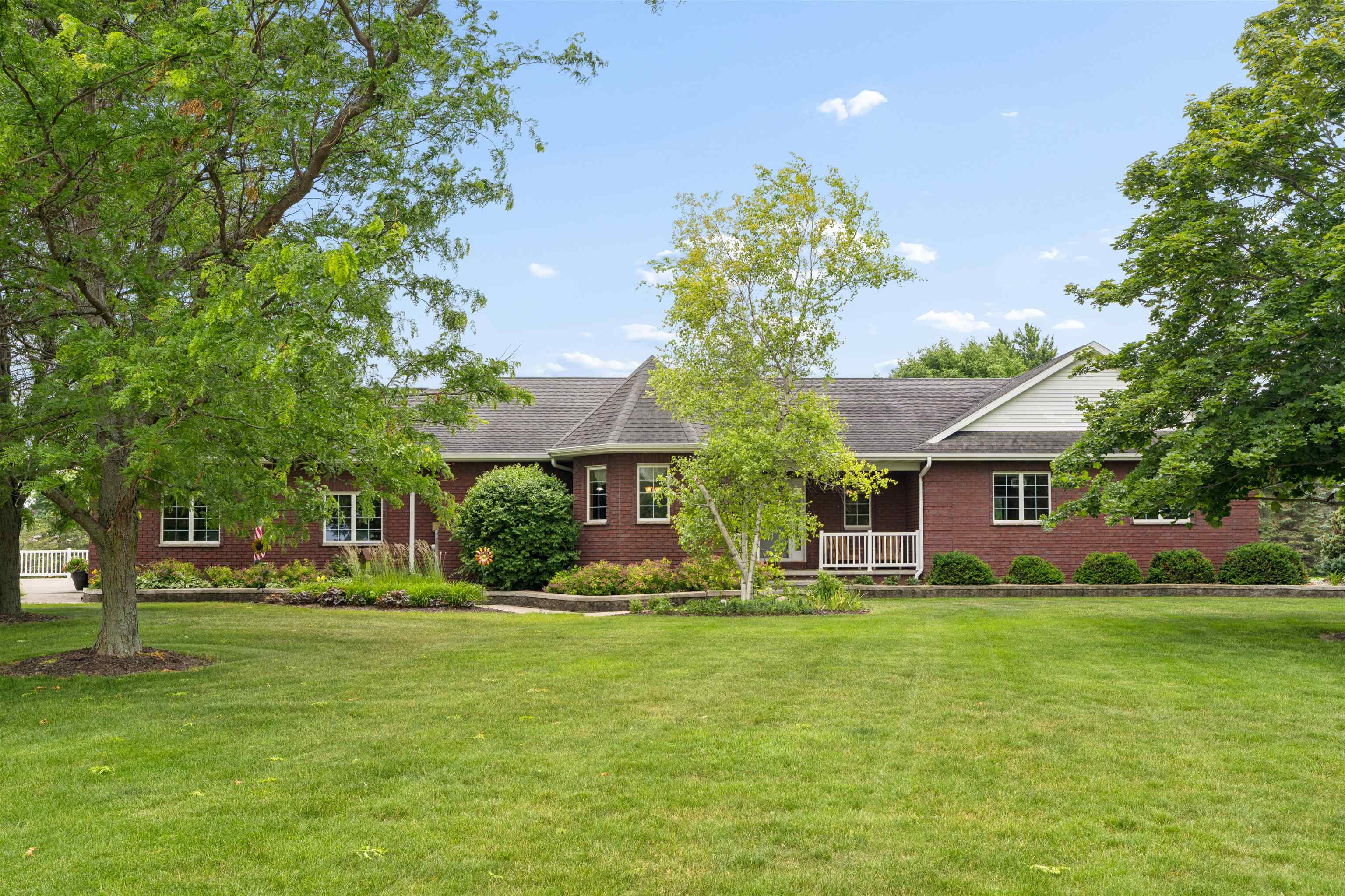 1 West Cedar Street Hilbert, WI 54129 - Photo 1 of 58