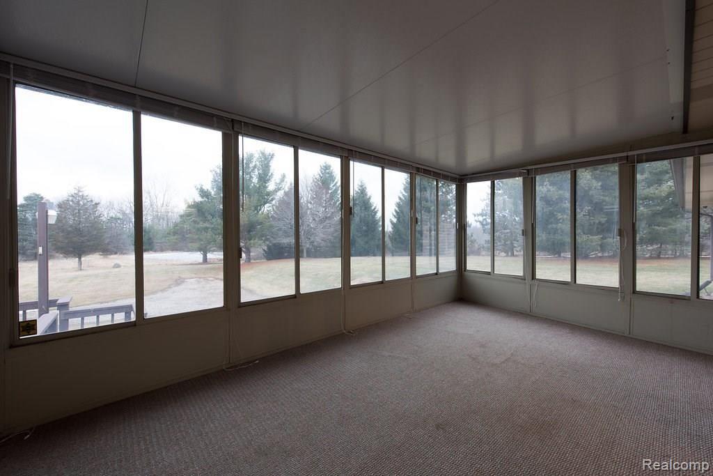 9031 Tower Road South Lyon, MI 48178 - Photo 21 of 31 DSC_3450.jpg