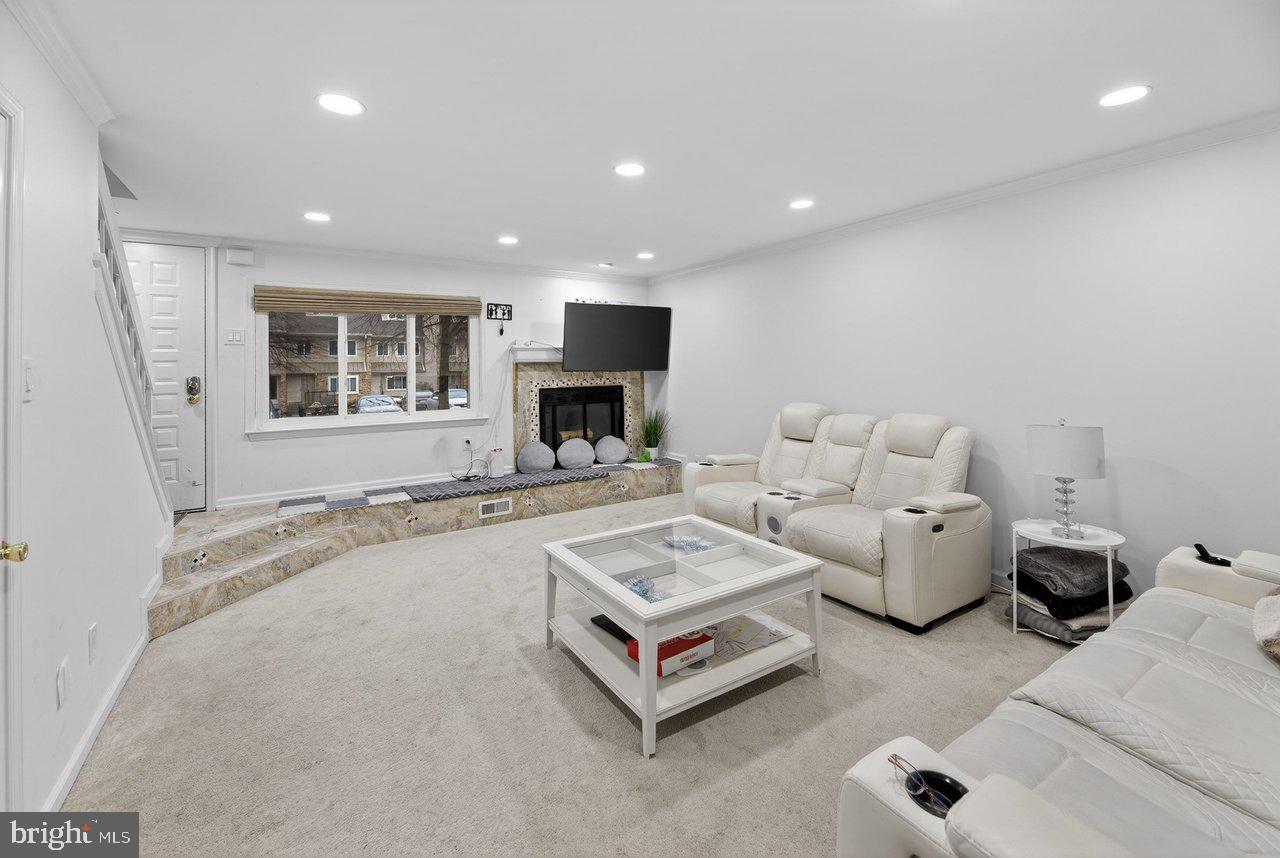 423 Cannon Court, Unit 423 Chesterbrook, PA 19087 - Photo 8 of 26 a living room with furniture