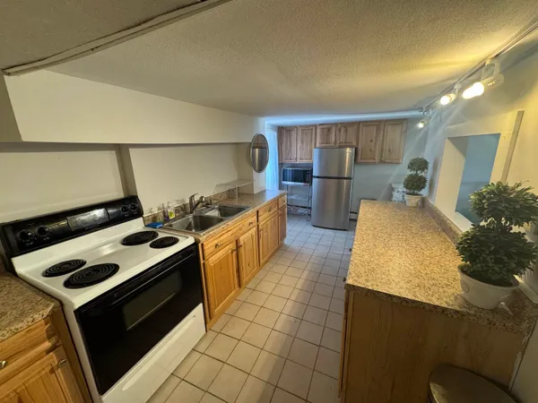 $2,250 | 159 Hills Beach Road, Biddeford, ME 04005