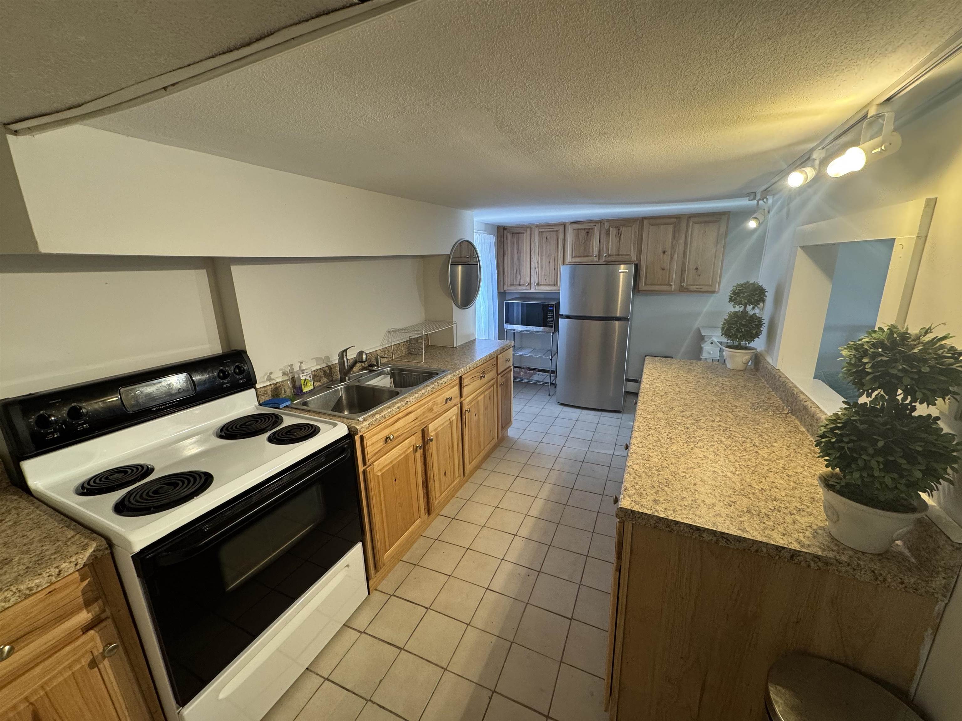 159 Hills Beach Road Biddeford, ME 04005 - Photo 9 of 13
