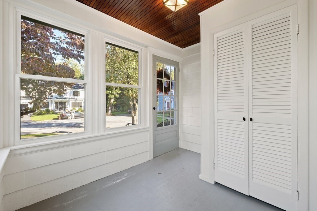 3 Dexter Road Wellesley, MA 02482 - Photo 4 of 40 a view of an empty room with a window