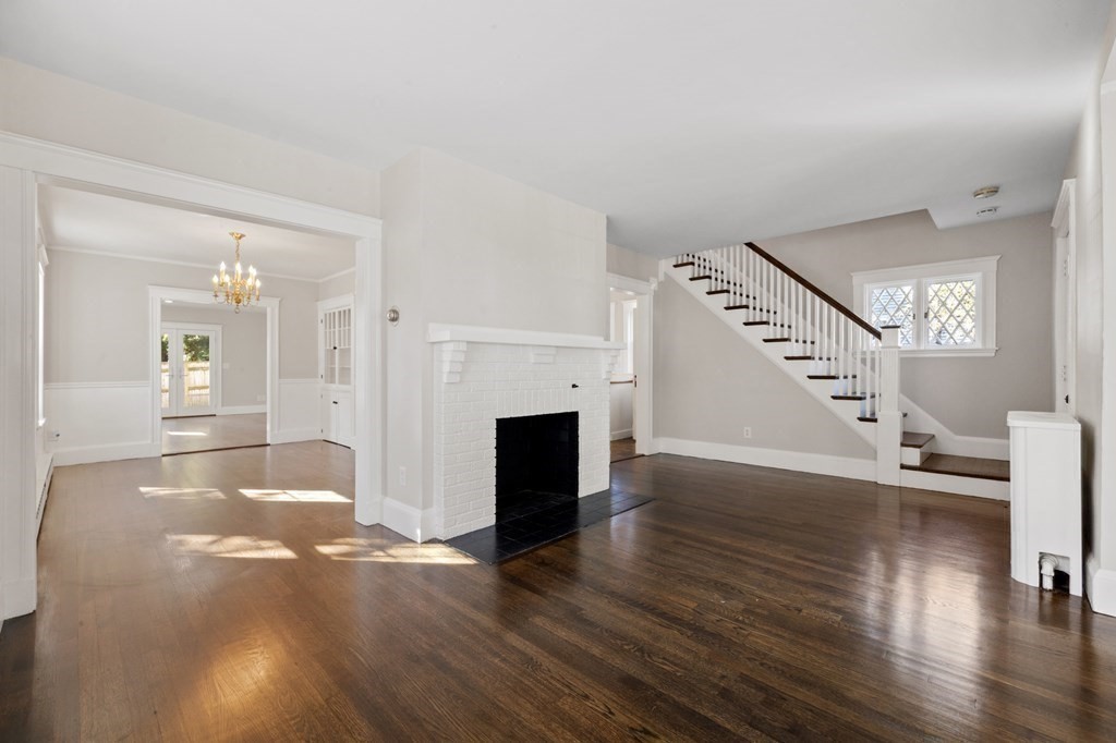 3 Dexter Road Wellesley, MA 02482 - Photo 7 of 40 an entryway and livingroom with furniture