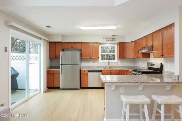 $700,000 | 4 Oxford Road, Unit 329, Holmdel, NJ 07733