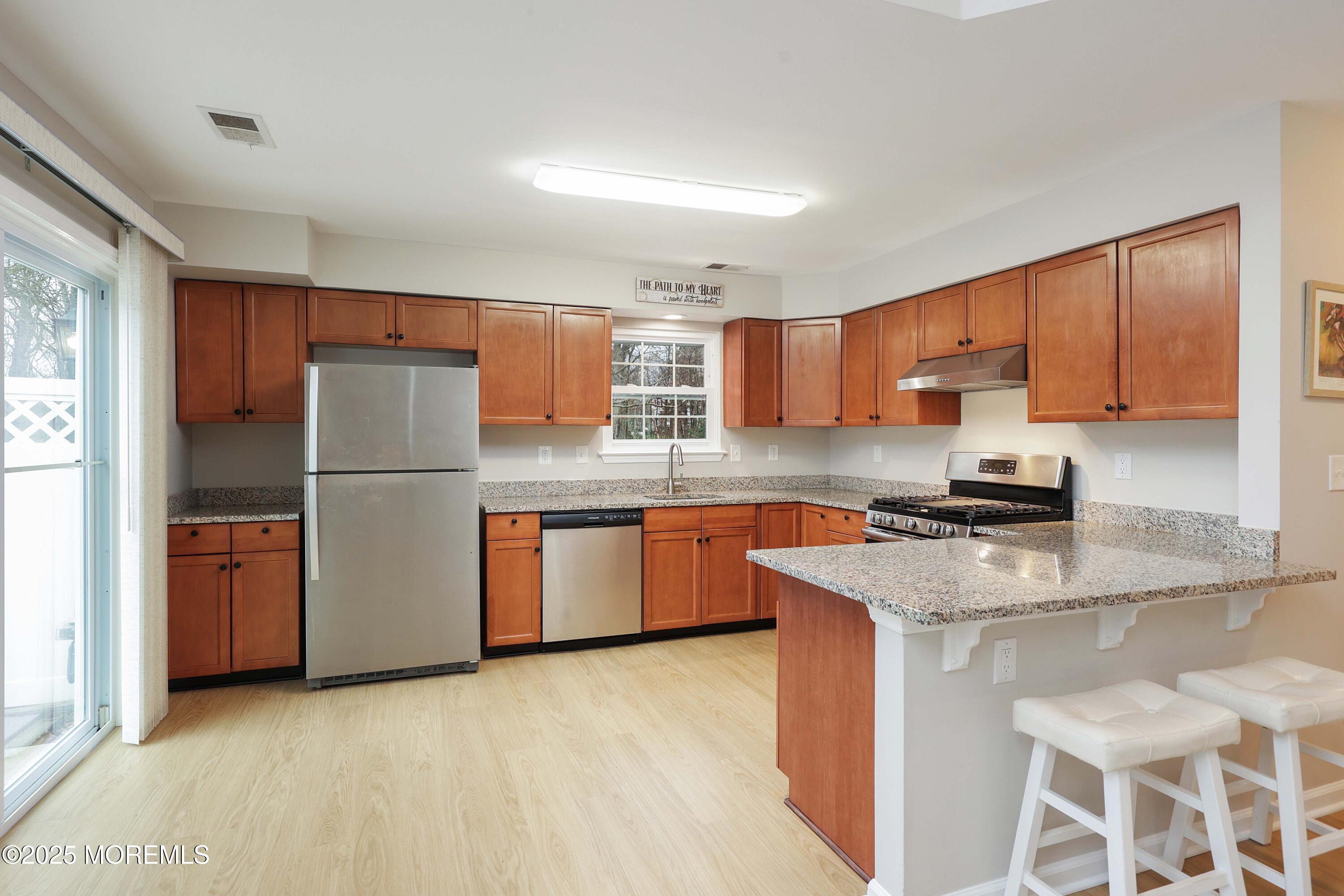 4 Oxford Road, Unit 329 Holmdel, NJ 07733 - Photo 23 of 45 758A0934