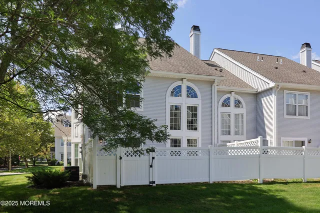 $700,000 | 4 Oxford Road, Unit 329, Holmdel, NJ 07733