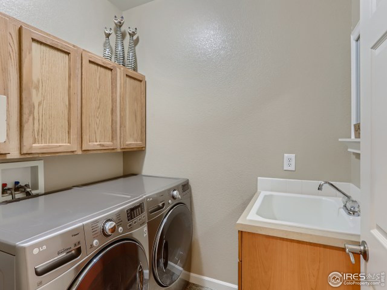 4205 Riley Drive Longmont, CO 80503 - Photo 22 of 30 Laundry on the main level