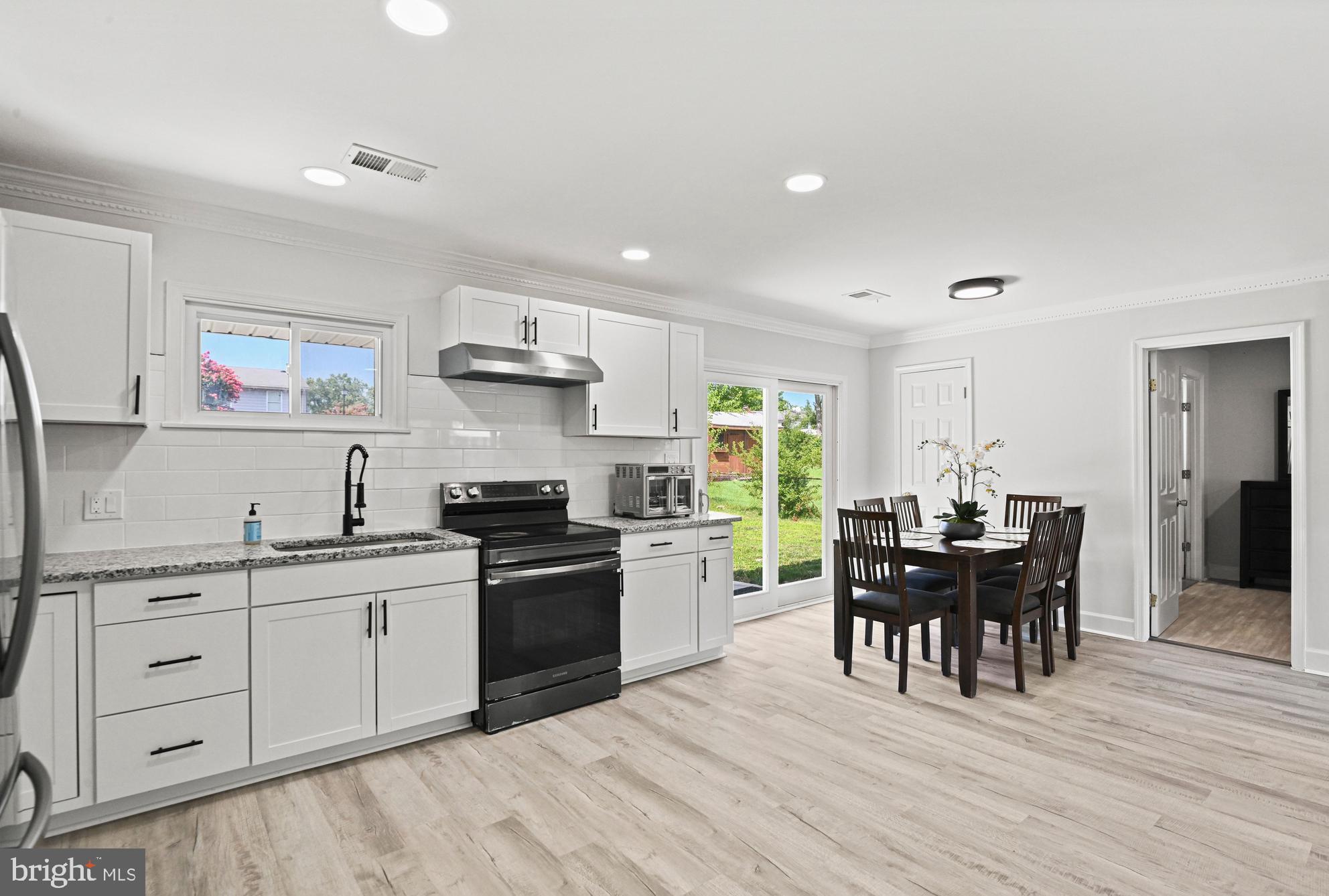 501 East Poplar Road Sterling, VA 20164 - Photo 14 of 46