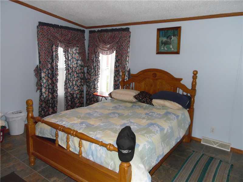 6008 Poplar Grove Road Columbus, IN 47201 - Photo 13 of 19