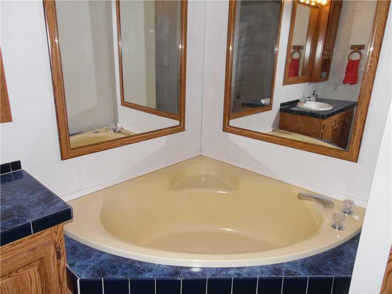6008 Poplar Grove Road Columbus, IN 47201 - Photo 7 of 19