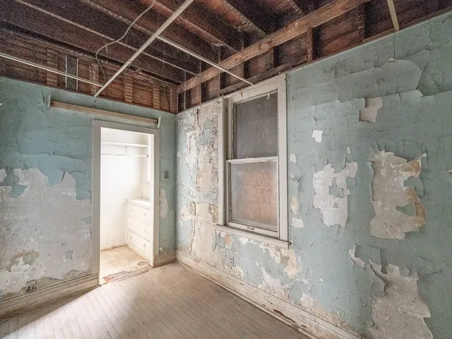 $164,900 | 5003 West 31st Street, Cicero, IL 60804