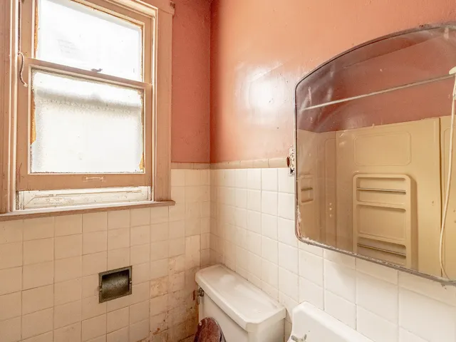 $164,900 | 5003 West 31st Street, Cicero, IL 60804