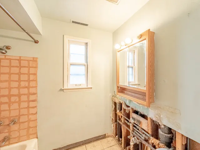 $164,900 | 5003 West 31st Street, Cicero, IL 60804