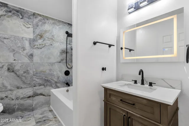 $3,300 | 1533 West Culver Street, Phoenix, AZ 85007