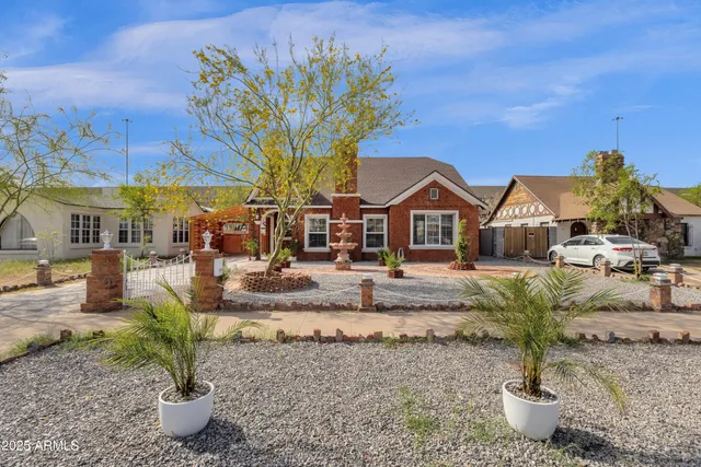 $3,300 | 1533 West Culver Street, Phoenix, AZ 85007