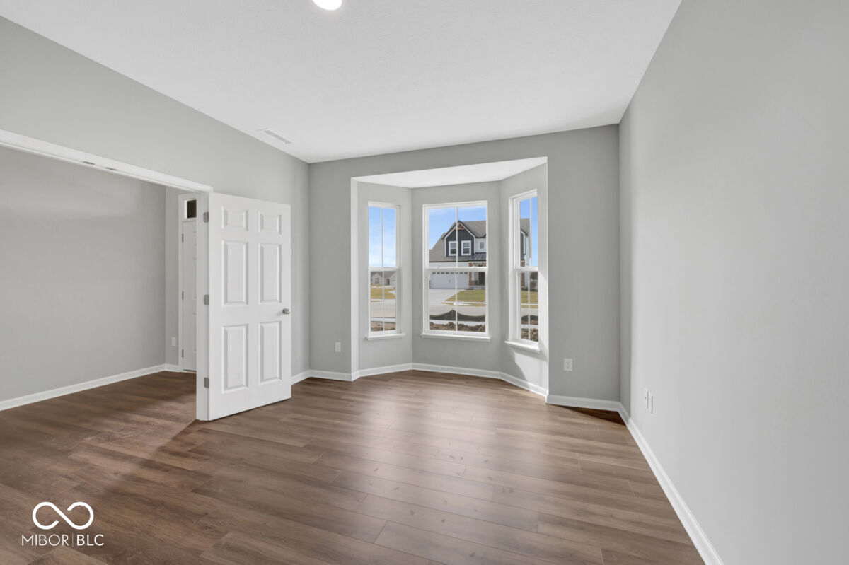 1109 Ridgevine Road Greenwood, IN 46143 - Photo 2 of 44