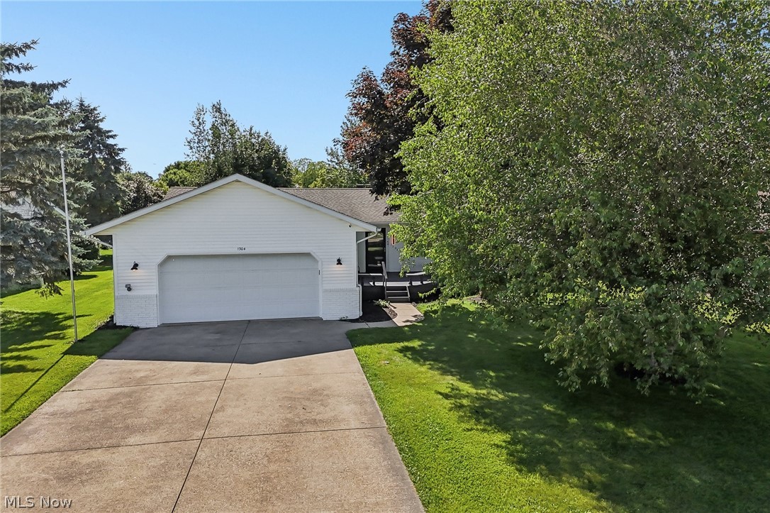1304 State Road Wadsworth, OH 44281 - Photo 2 of 49