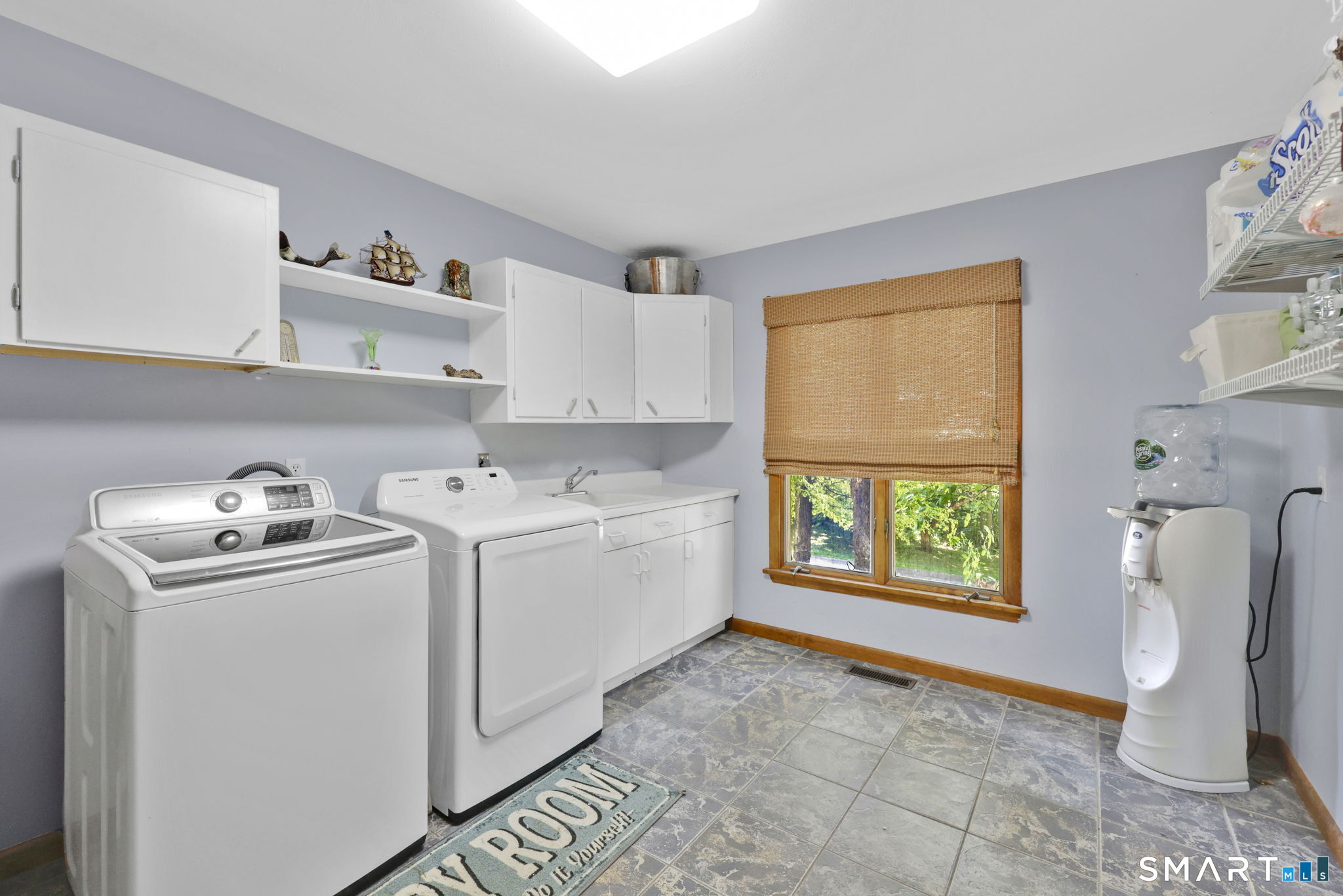 29 Foxwood Road Trumbull, CT 06611 - Photo 17 of 36