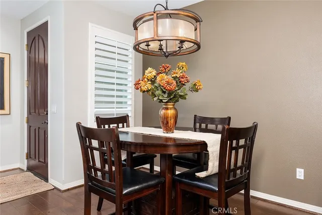 $869,000 | 453 North Altadena Drive, Unit 7, Pasadena, CA 91107