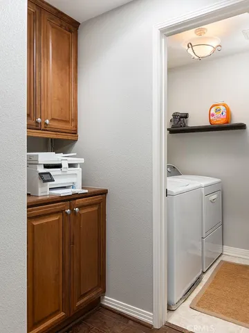 $869,000 | 453 North Altadena Drive, Unit 7, Pasadena, CA 91107