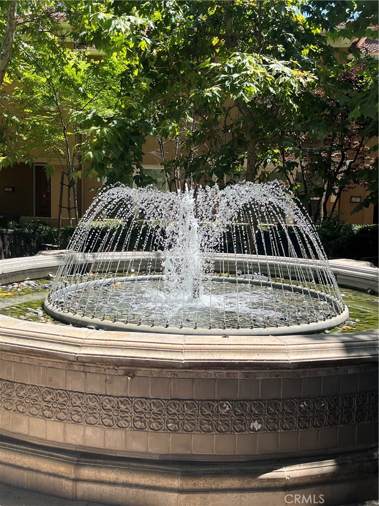 453 North Altadena Drive, Unit 7 Pasadena, CA 91107 - Photo 3 of 27 a view of garage