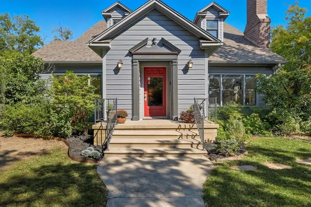 $775,000 | 2044 West Oak Street, Denton, TX 76201