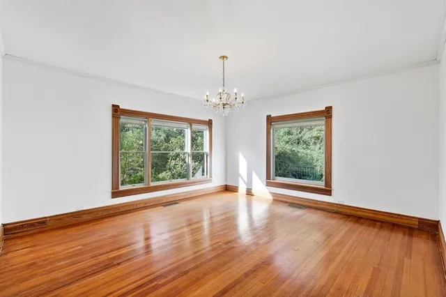 $775,000 | 2044 West Oak Street, Denton, TX 76201