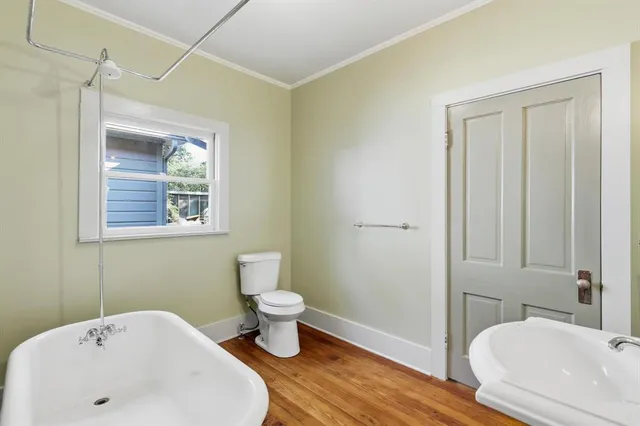 $775,000 | 2044 West Oak Street, Denton, TX 76201