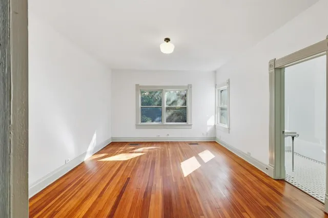 $775,000 | 2044 West Oak Street, Denton, TX 76201