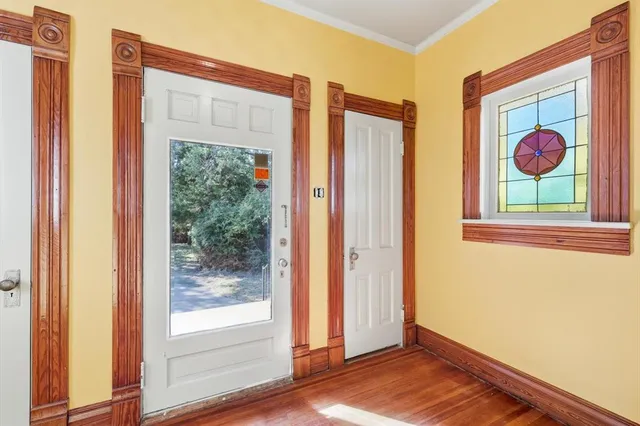 $775,000 | 2044 West Oak Street, Denton, TX 76201