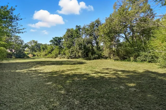 $775,000 | 2044 West Oak Street, Denton, TX 76201