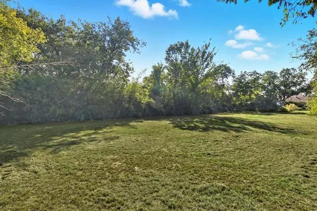 $775,000 | 2044 West Oak Street, Denton, TX 76201