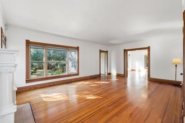 $775,000 | 2044 West Oak Street, Denton, TX 76201