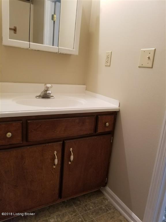 2507 Lake Road Radcliff, KY 40160 - Photo 8 of 17 8