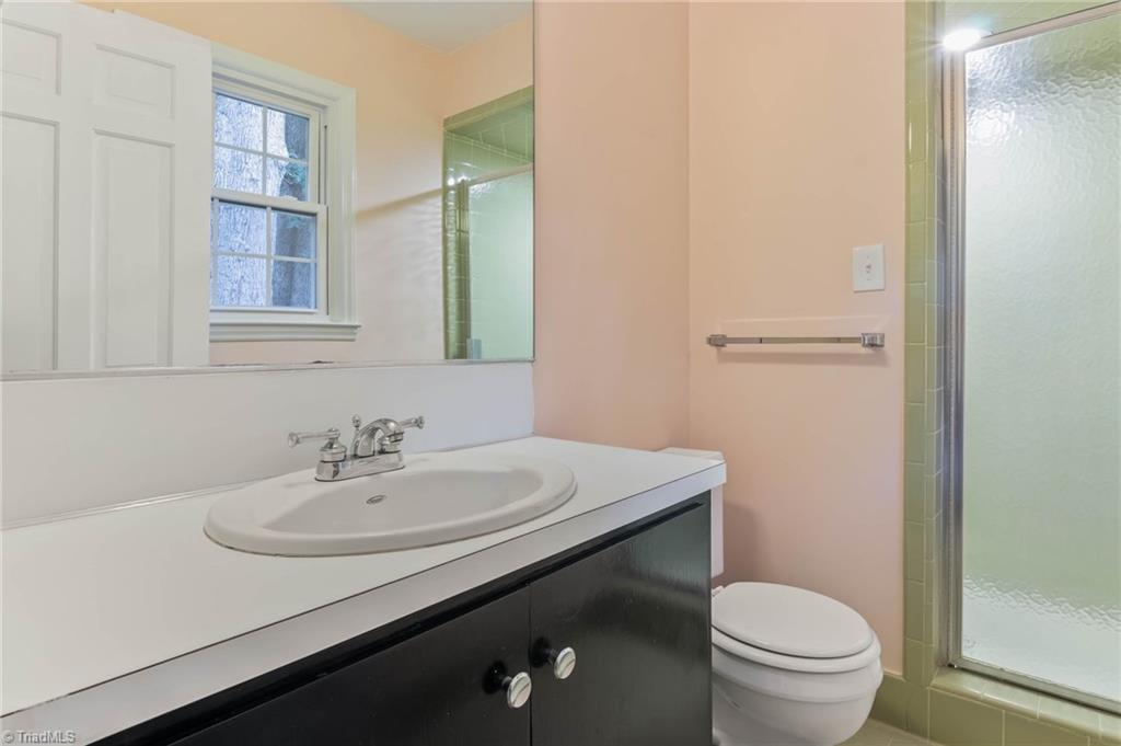 706 Ragsdale Road Jamestown, NC 27282 - Photo 17 of 26