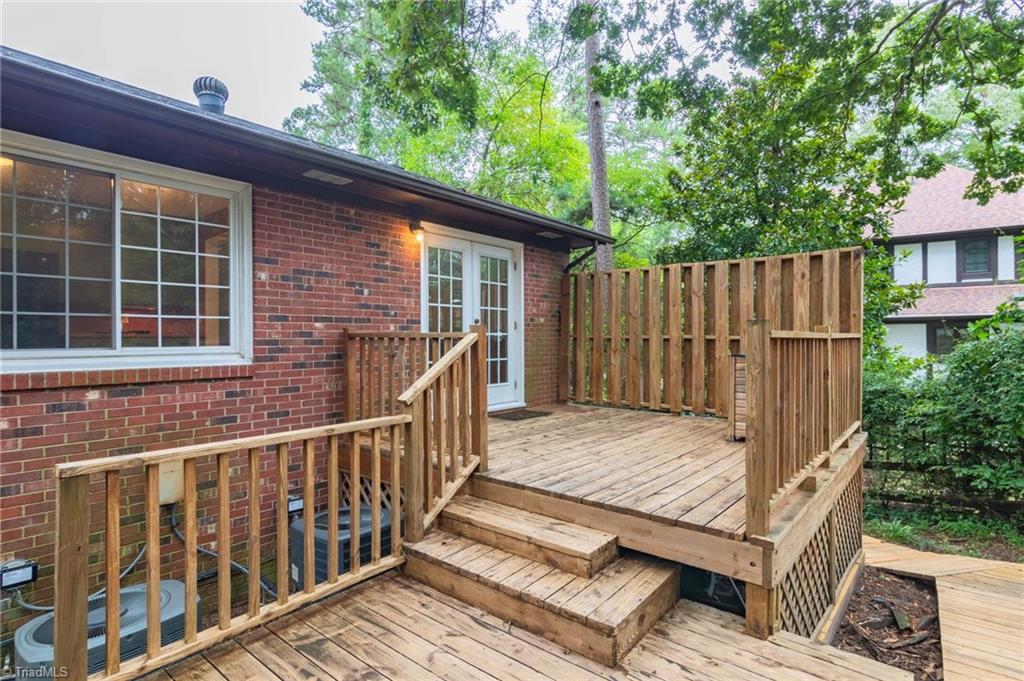 706 Ragsdale Road Jamestown, NC 27282 - Photo 5 of 26