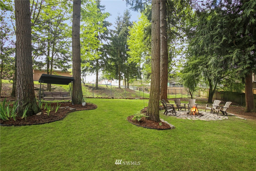 218 221st Street Southwest Bothell, WA 98021 - Photo 32 of 40 a view of a park with large trees