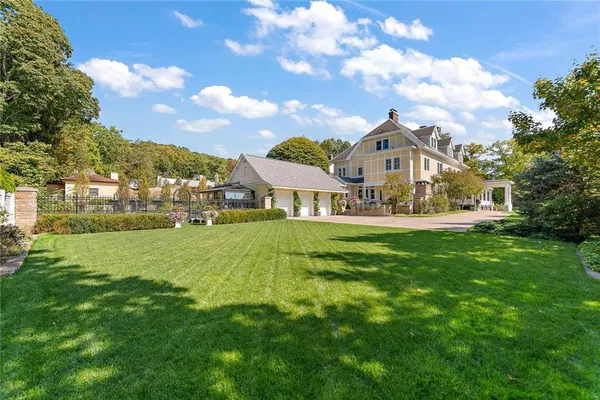 $2,995,000 | 609 Academy Avenue, Sewickley, PA 15143